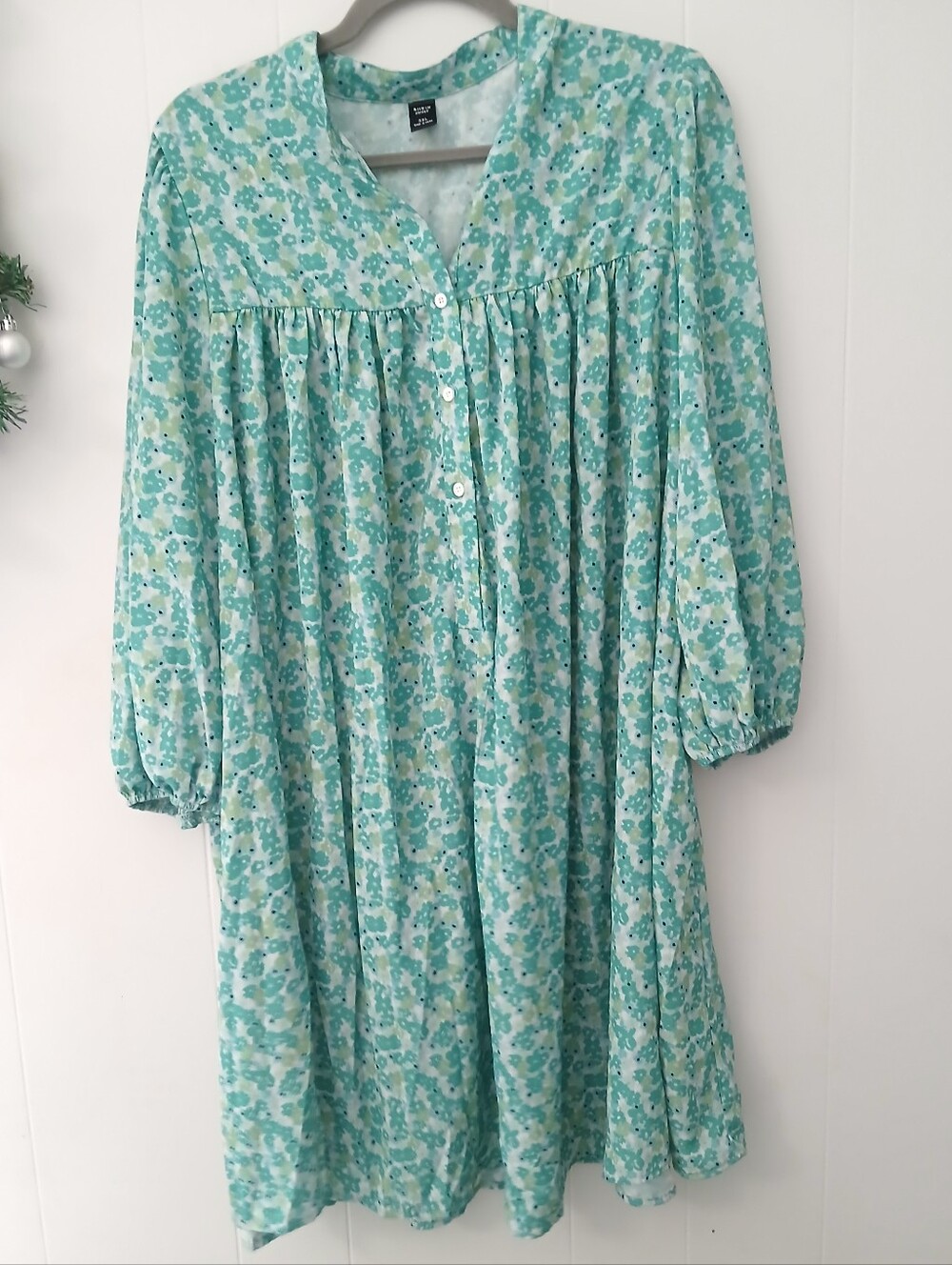 SHEIN Curve Mint Floral Button-Front Dress